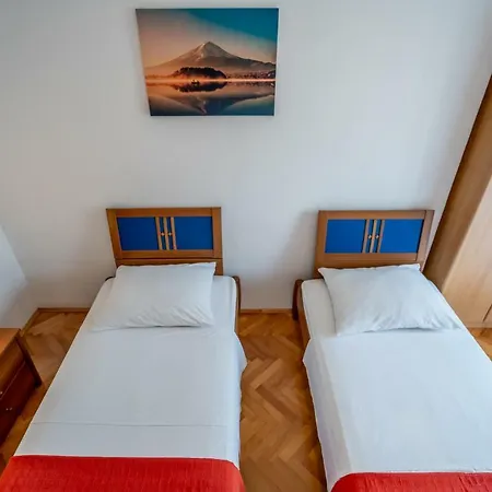 Apartment Matija Podstrana